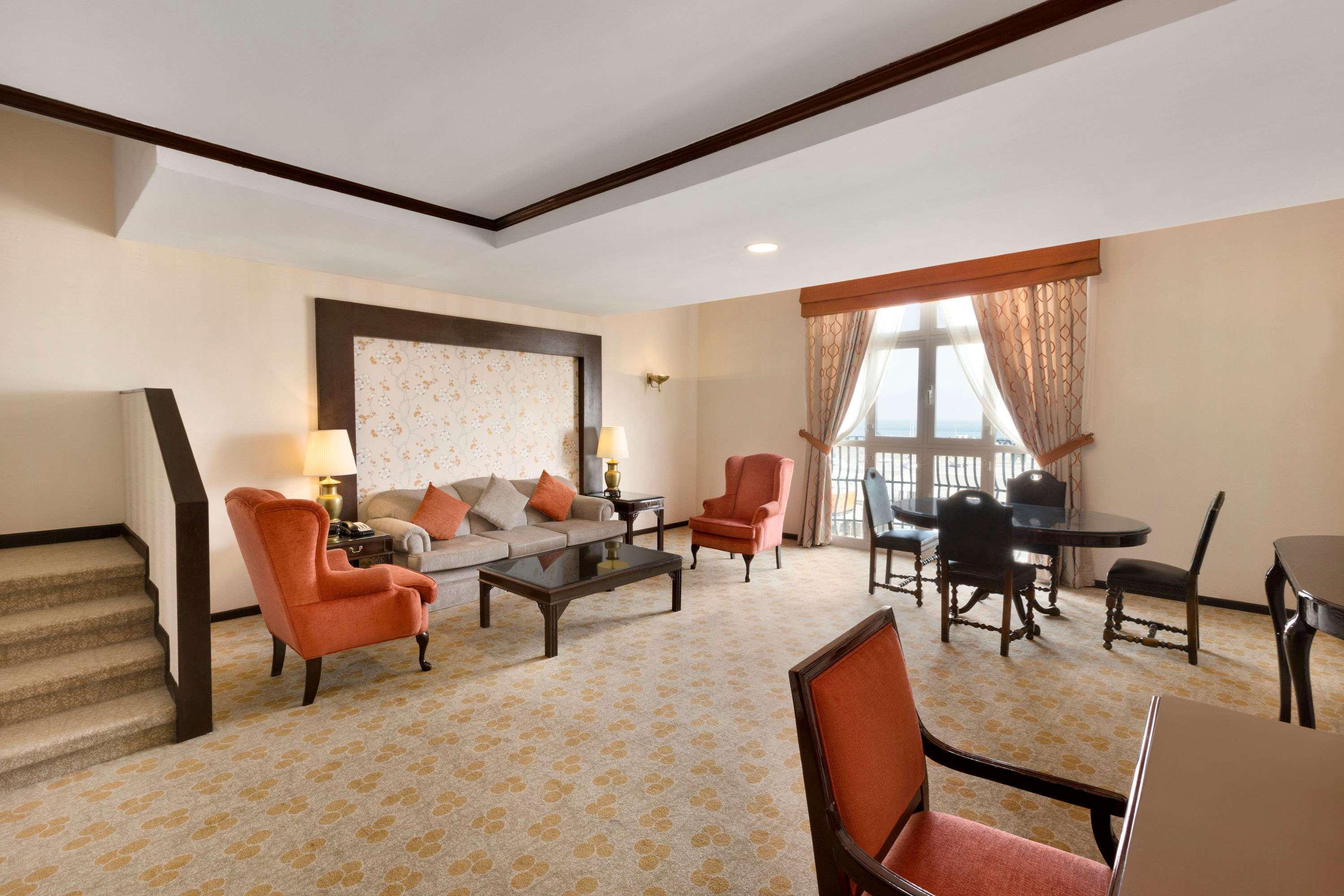 Hawthorn Suites By Wyndham אל חובר מראה חיצוני תמונה