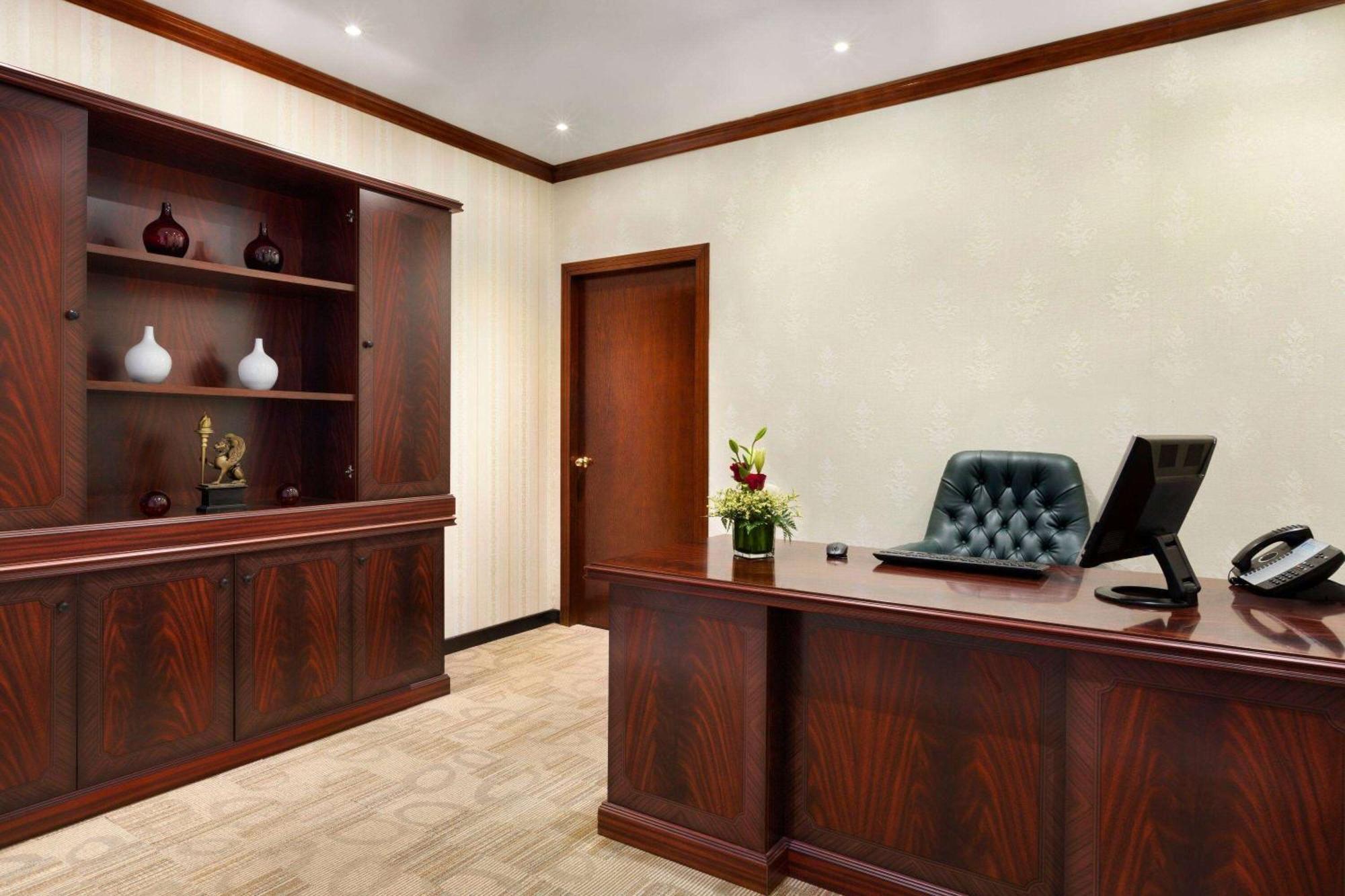 Hawthorn Suites By Wyndham אל חובר מראה חיצוני תמונה